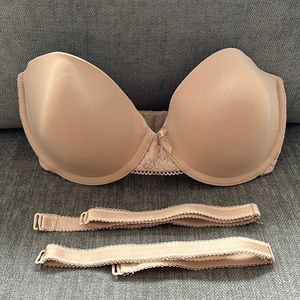 B.Tempt’d Nude Strapless Bra size 32D